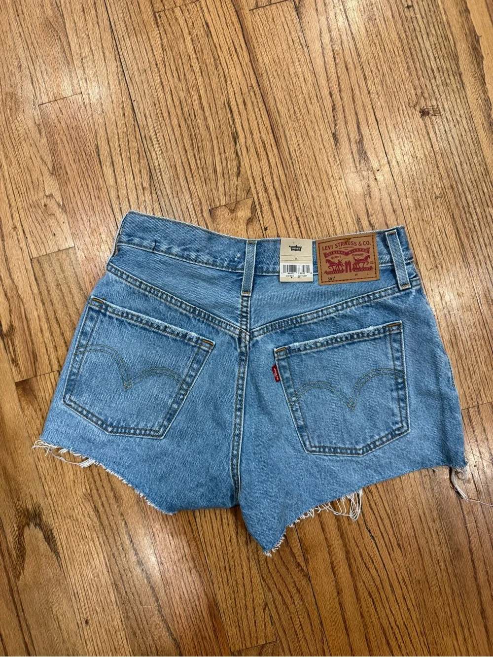 Levi's 501 Light Blue Distressed Denim Jean Shorts NWT Size 26